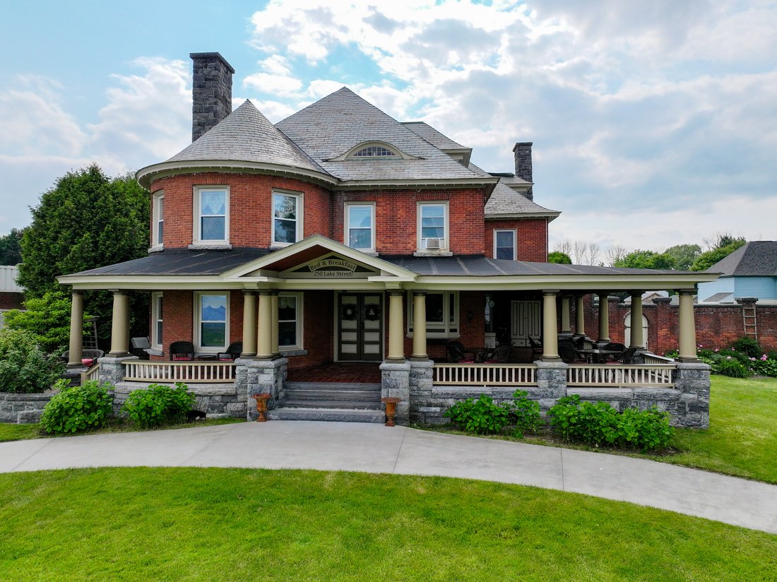 House in Rouses Point, New York, United States 1 - 16916266