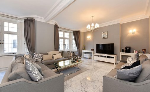 Apartment in Marylebone, Westminster, England 1