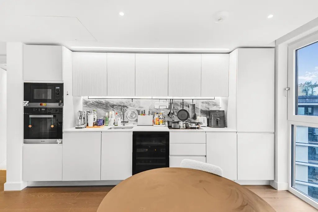 Apartment in White City, Hammersmith and Fulham, England 4 - 16917278