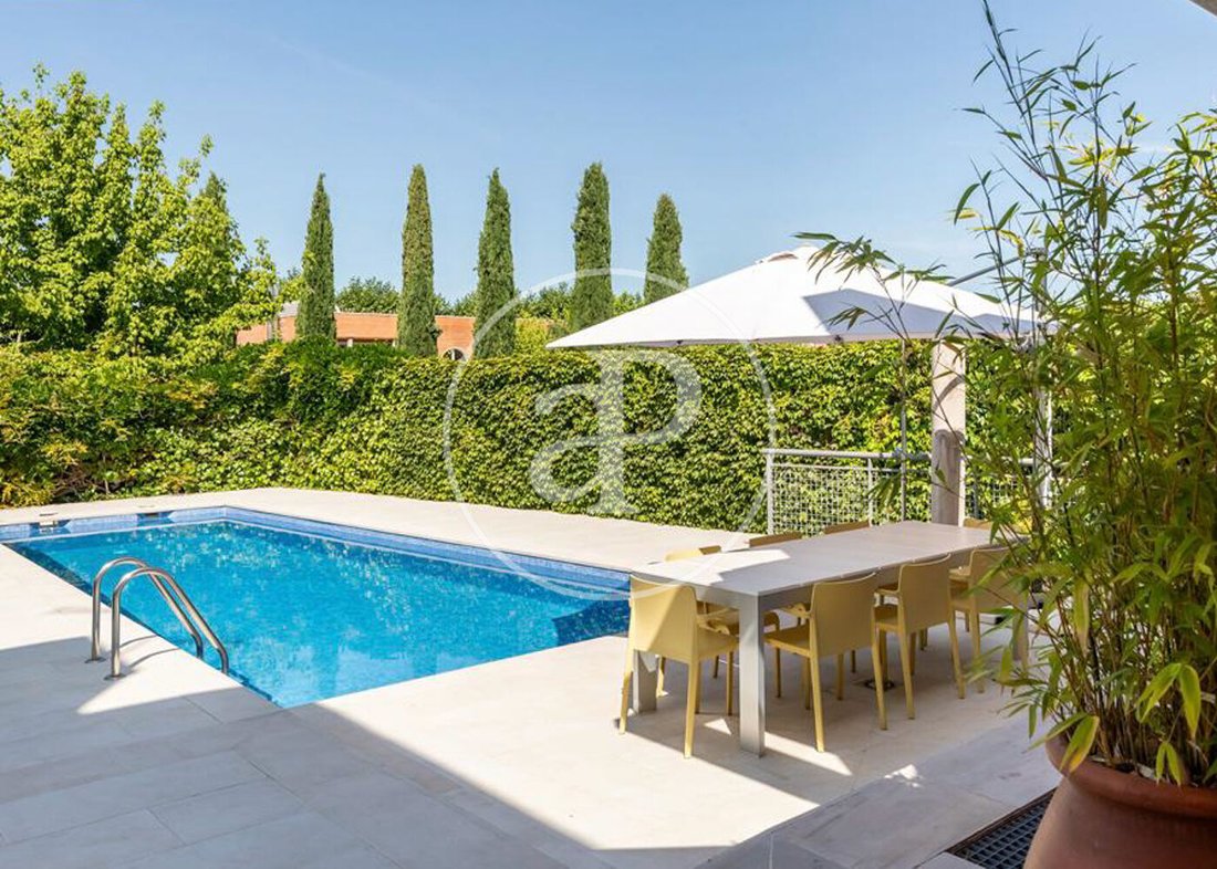 Villa in La Moraleja, Alcobendas, Comunidad de Madrid 2 - 16920544