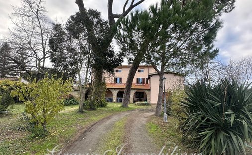 Country House in Riparbella, Tuscany, Italy 1