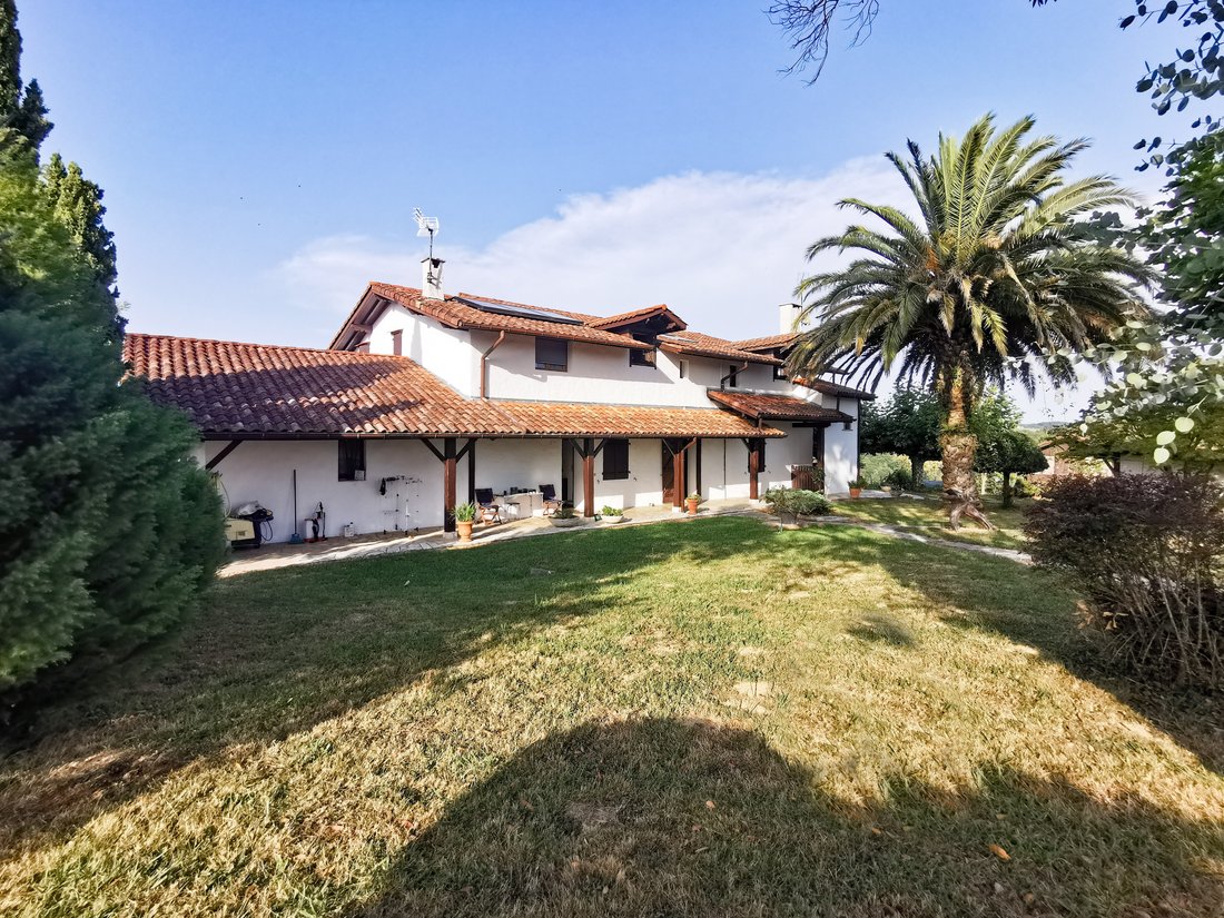 Estate in Mouguerre, Nouvelle-Aquitaine, France 5 - 16918211