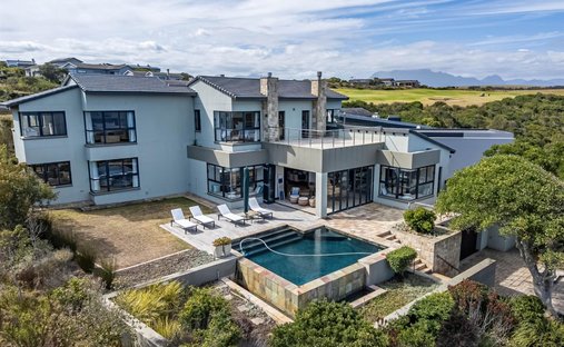 House in Oubaai Golf Estate, Western Cape, South Africa 1