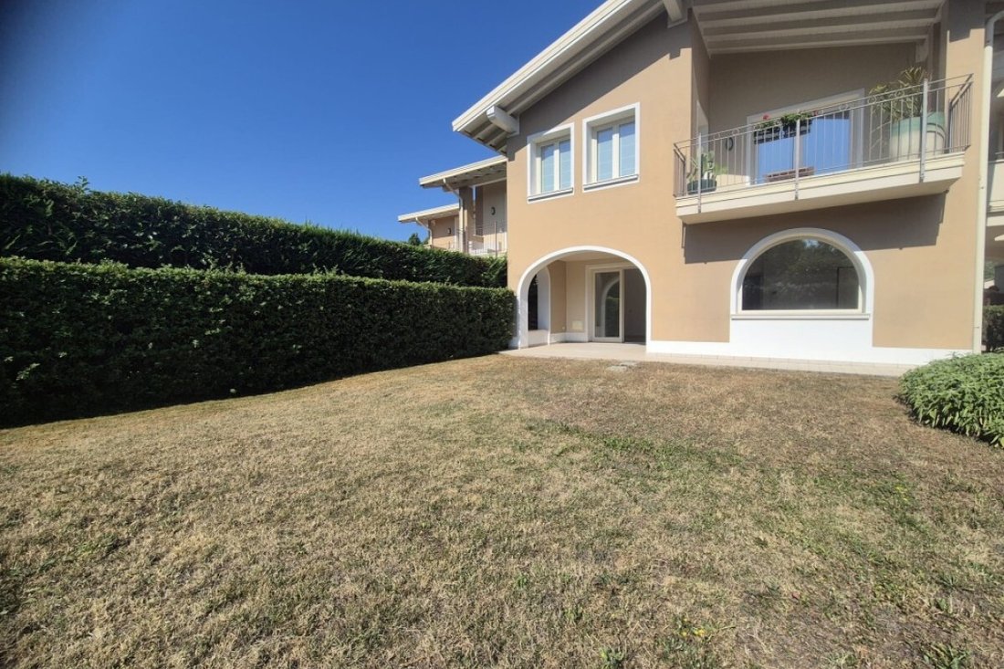 Apartment in Historic Center, Padenghe sul Garda, Lombardy 3 - 16917720