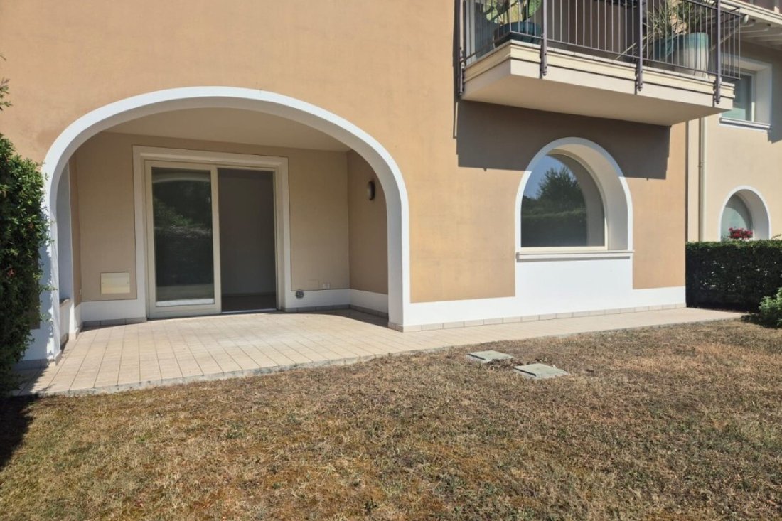 Apartment in Historic Center, Padenghe sul Garda, Lombardy 5 - 16917720