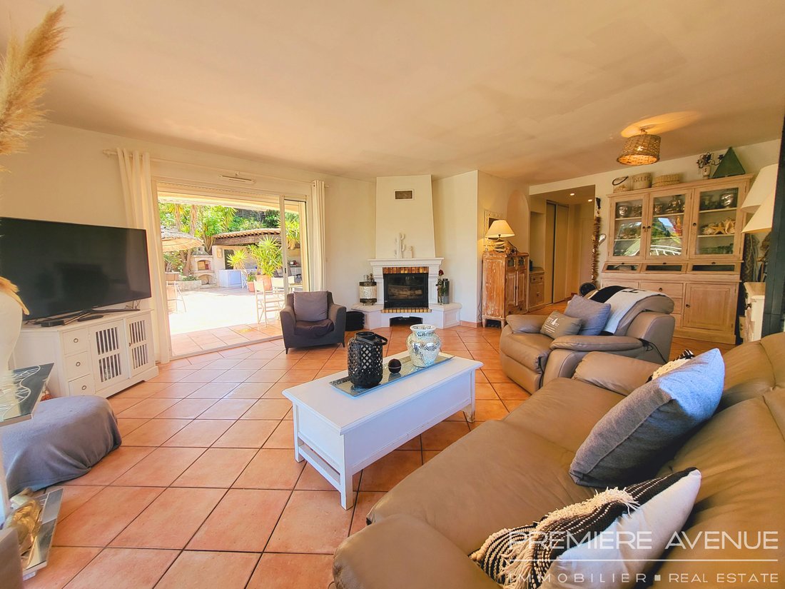 Villa in Ville-Les Saquedes-Le Bouillonnet, Sainte-Maxime, France 3 - 16917370