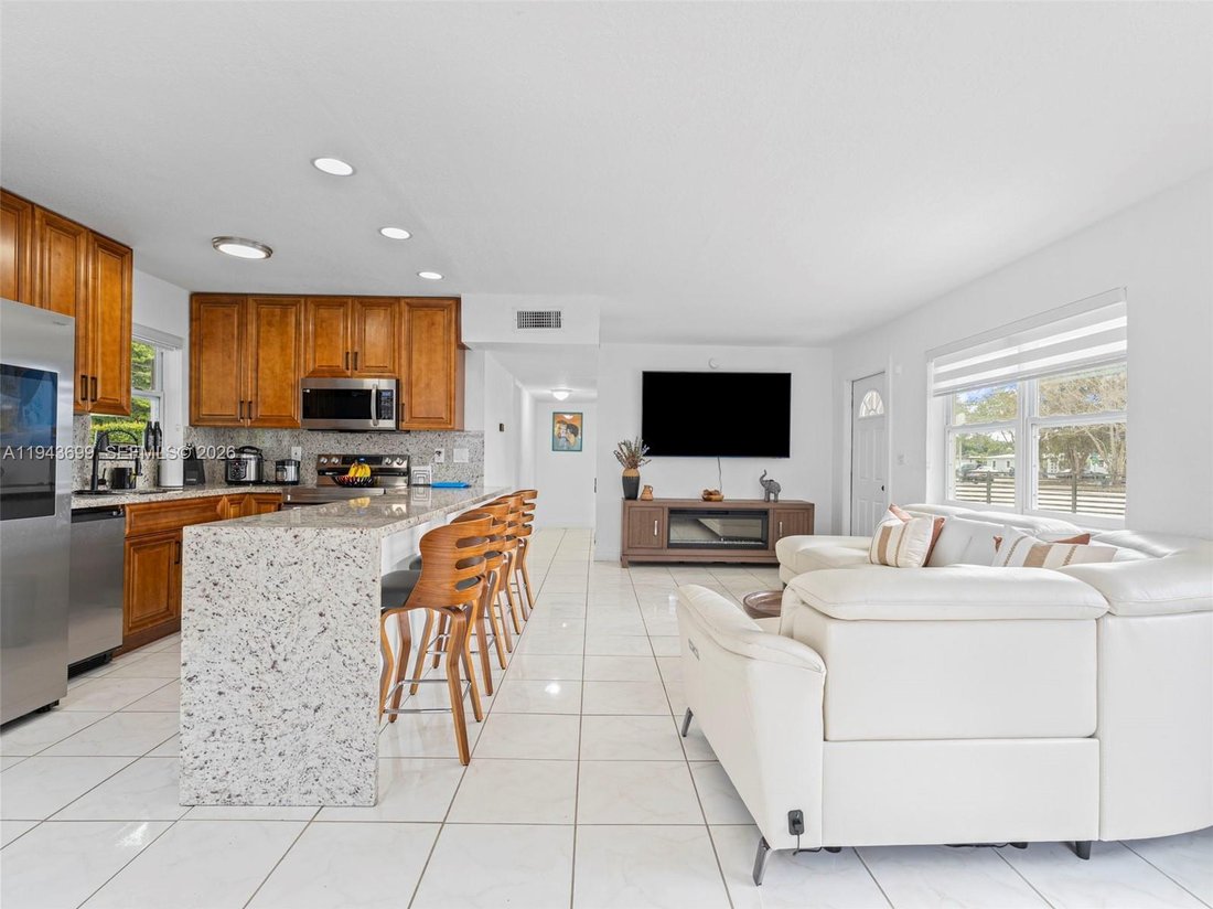 House in Miami, Florida, United States 4 - 16916815