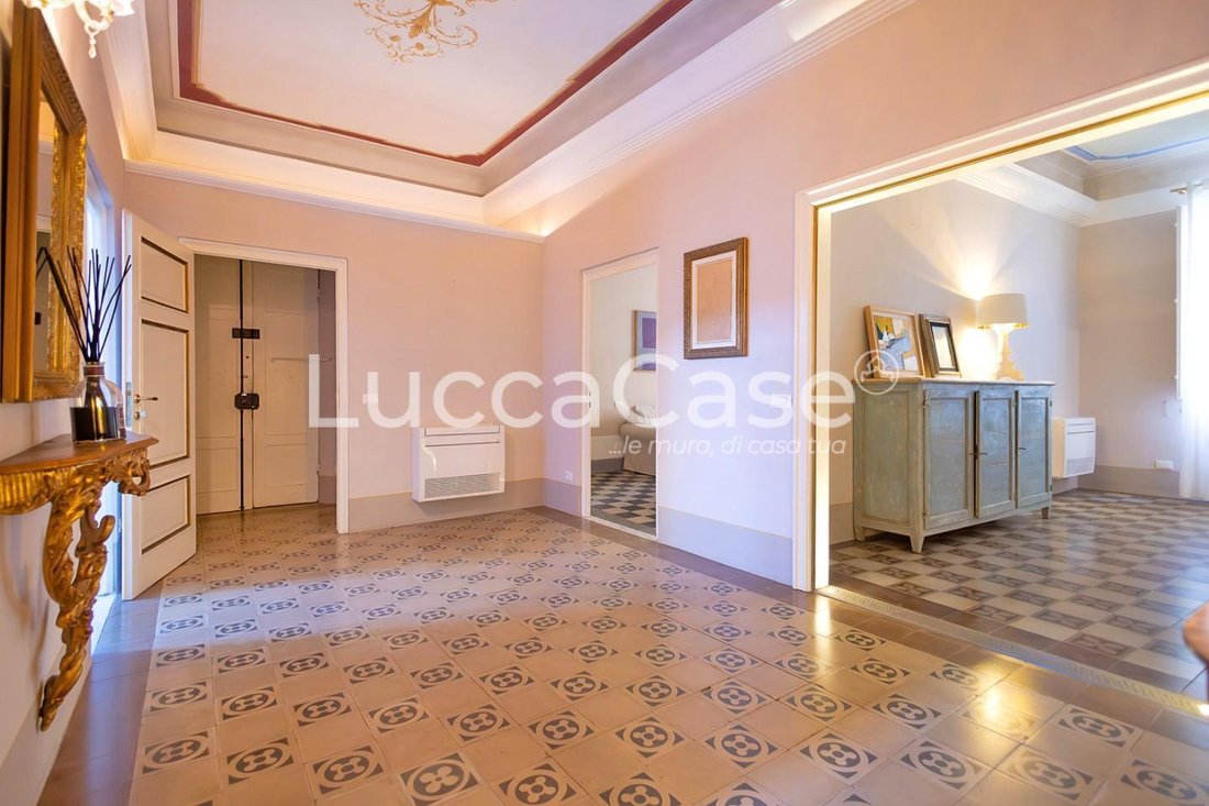 Apartment in Historic Center, Lucca, Tuscany 5 - 16917494
