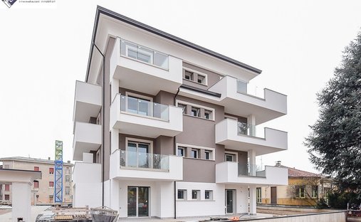 Penthouse à Carate Brianza, Lombardie, Italie 1