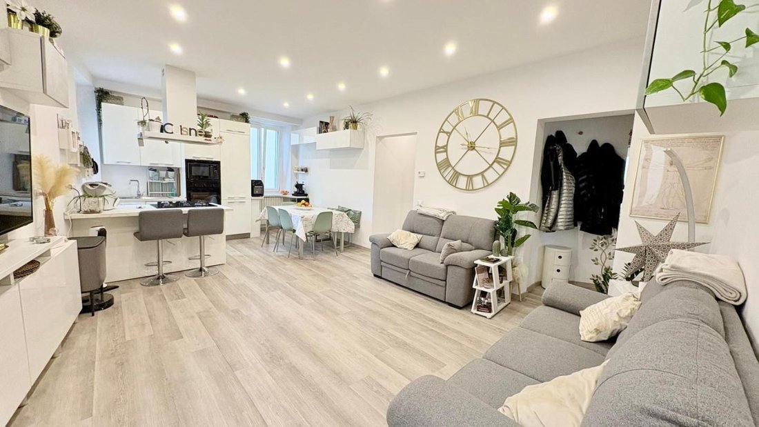 Apartment in Historic Center, Lucca, Tuscany 3 - 16917783