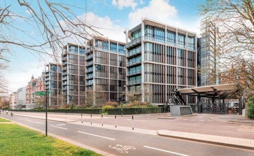 Apartment in Knightsbridge, Kensington And Chelsea, England 1