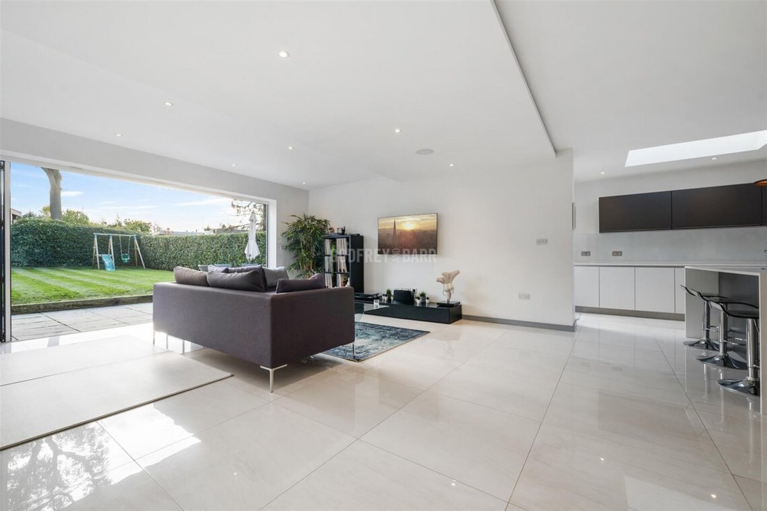 House in Finchley, Barnet, England 2 - 16917142