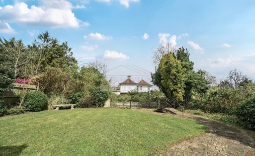 House in Edgware, Barnet, England 1