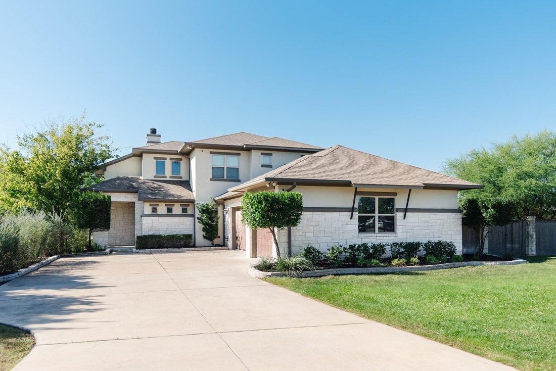 House in The Hills, Texas, United States 2 - 16917421