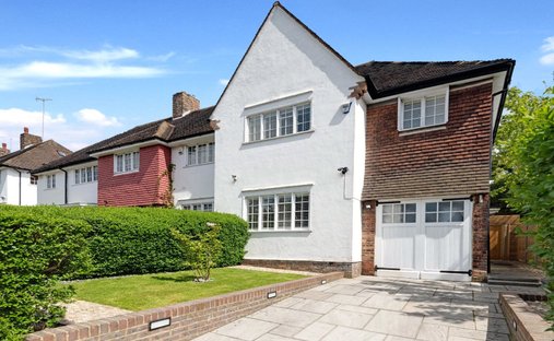 House in Temple Fortune, Barnet, England 1