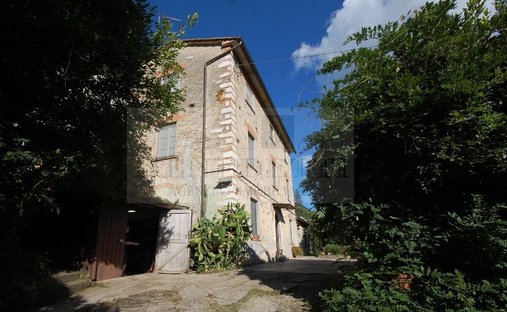 House in Pietrasanta, Tuscany, Italy 1