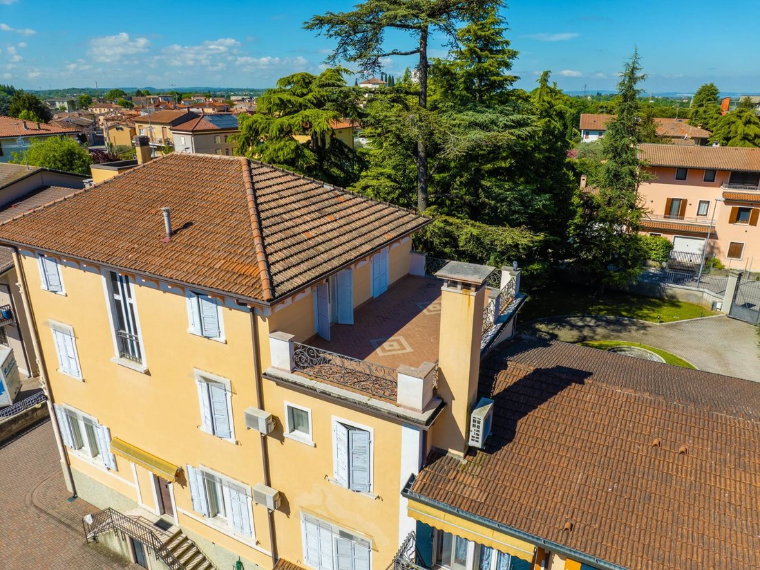 Villa in Castelnuovo del Garda, Veneto, Italy 1 - 16919626