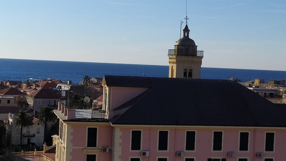 Apartment in Central Hill, Alassio, Liguria 2 - 16920406