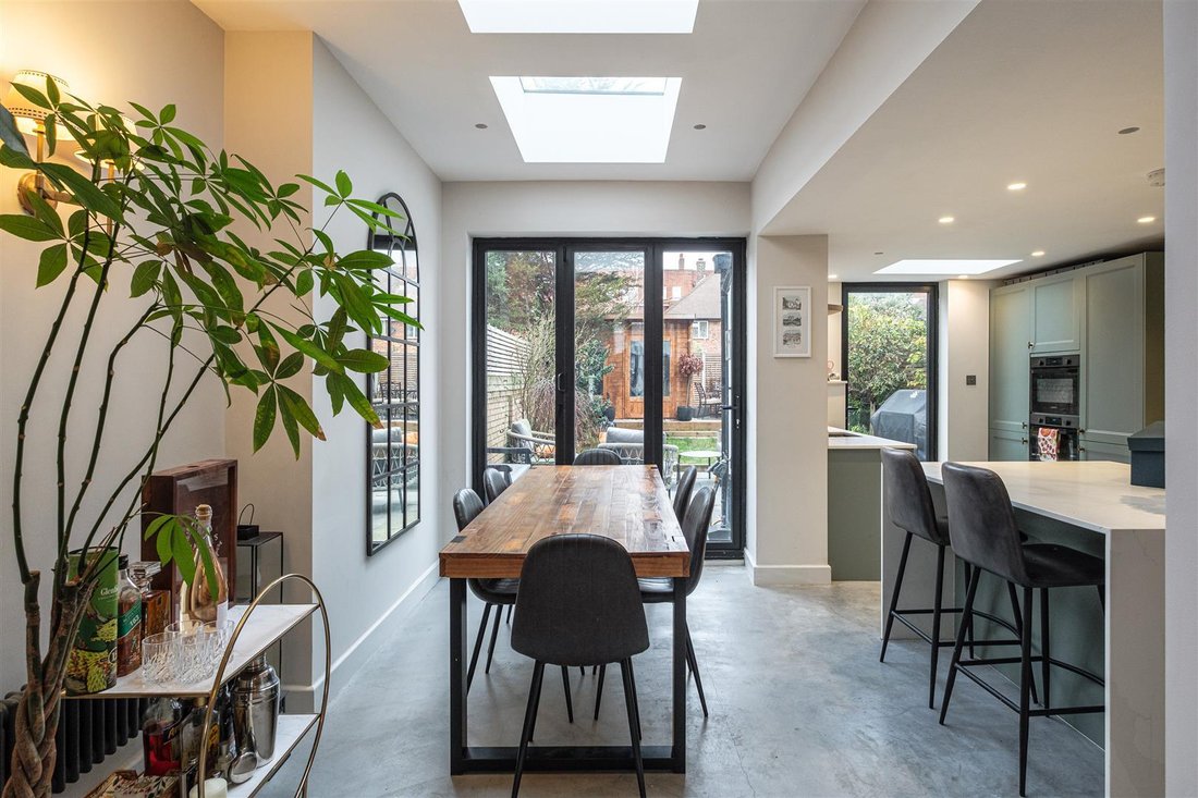 House in Finsbury Park, Haringey, England 5 - 16917041