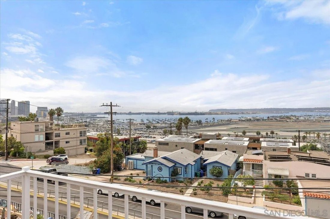 San Diego, California, United States 2 - 16917154