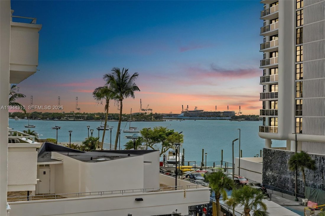 Condo in Miami Beach, Florida, United States 5 - 16920111