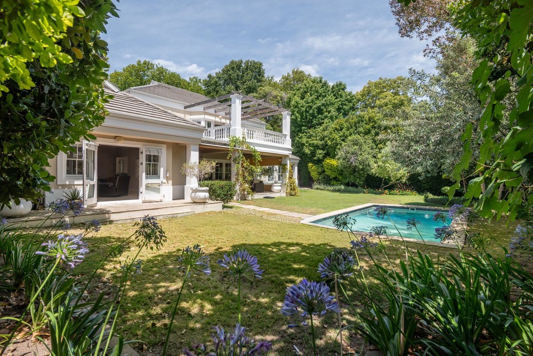 House in Constantia Heights, Cape Town, Western Cape 2 - 16917256
