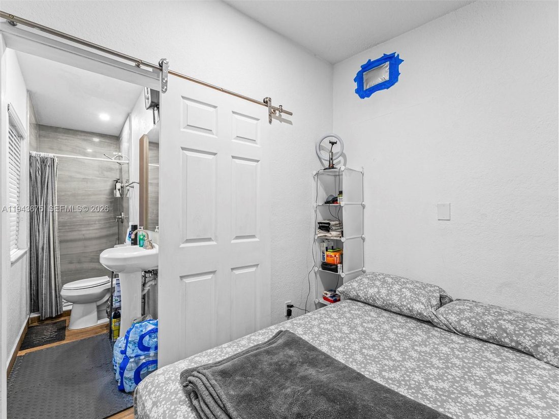 House in Miami, Florida, United States 3 - 16916764