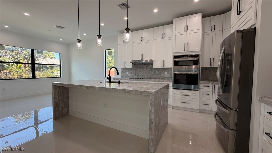 House in Naples, Florida, United States 3 - 16916876
