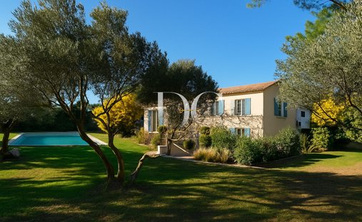 House in Saint-Rémy-de-Provence, Provence-Alpes-Côte d'Azur, France 1