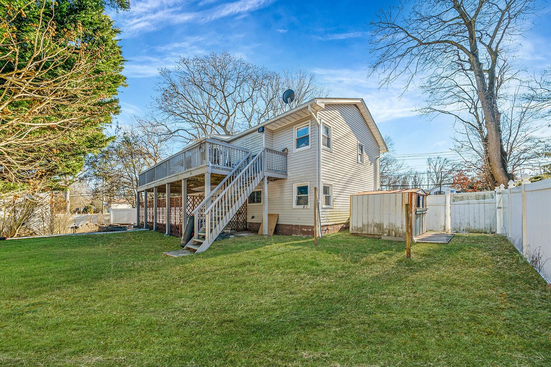 House in Lake Ronkonkoma, New York, United States 5 - 16916615