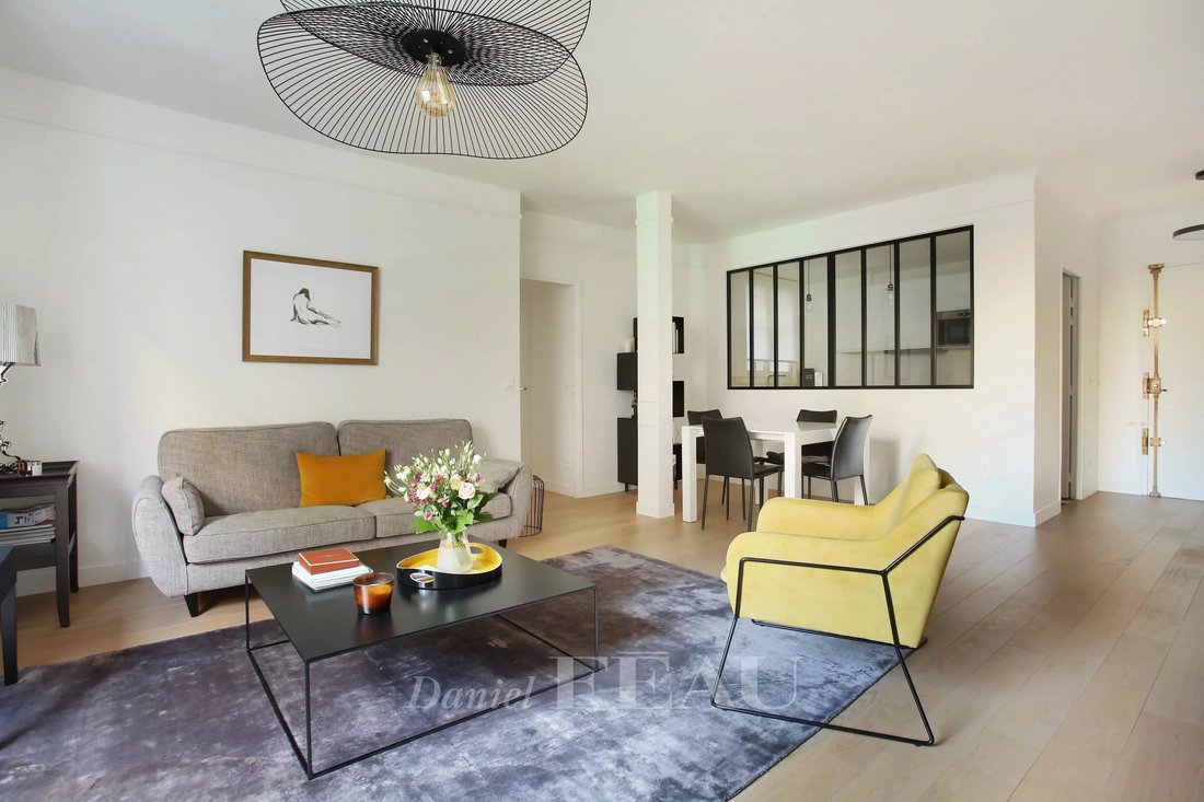 Apartment in Gros Caillou, Paris 7e Arrondissement, Paris 2 - 16919147