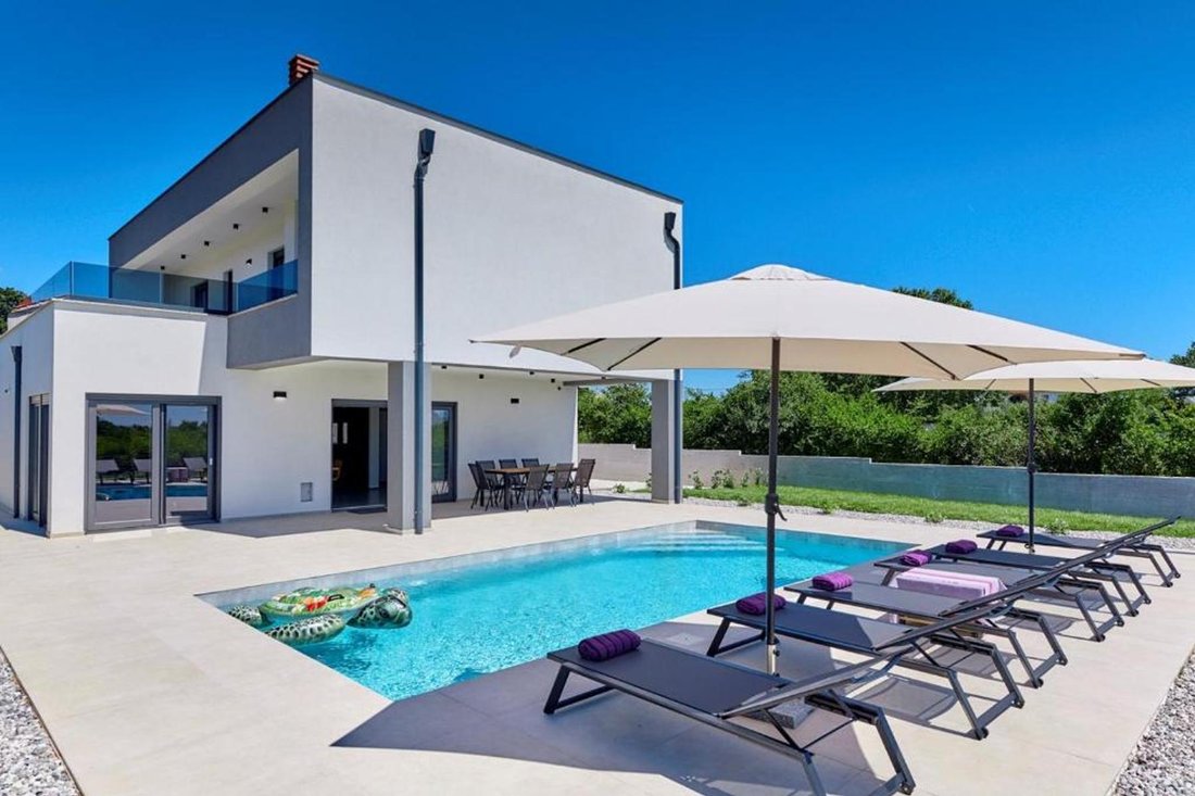 Villa in Loborika, Istria County, Croatia 1 - 16919117