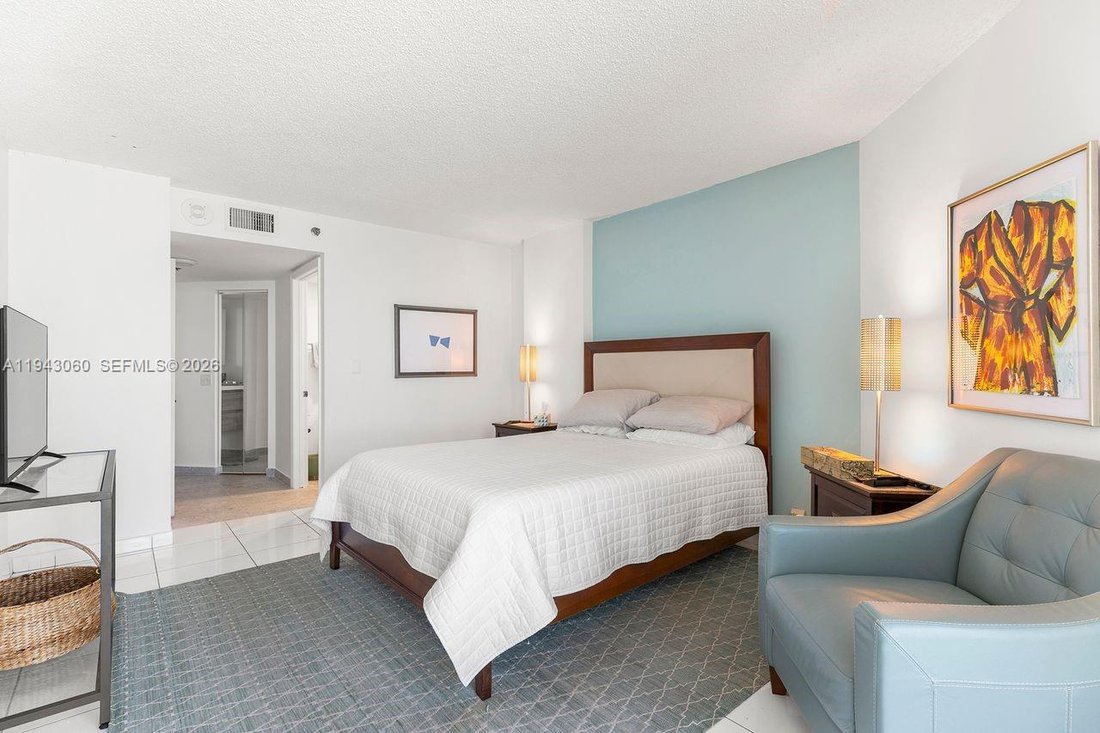 Condo in Miami Beach, Florida, United States 3 - 16919108
