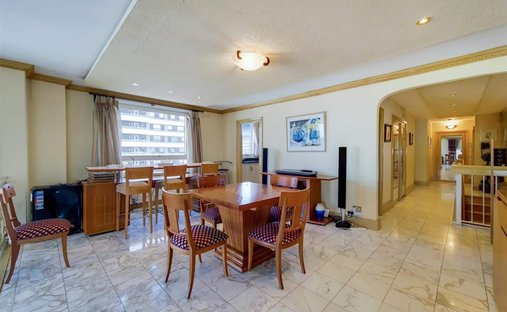 Apartment in Hyde Park, Westminster, England 1