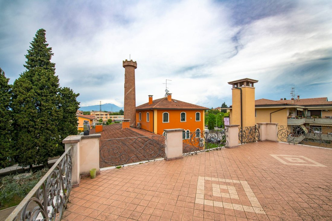 Villa in Castelnuovo del Garda, Veneto, Italy 4 - 16919626