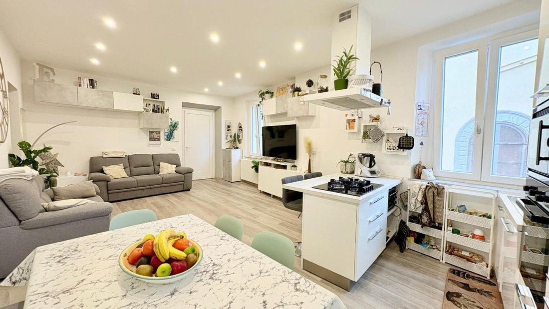 Apartment in Historic Center, Lucca, Tuscany 1 - 16917783