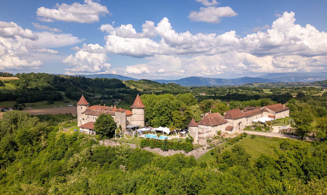 Château D’exception Aux Domaine Hôtelier 4* & événementiel