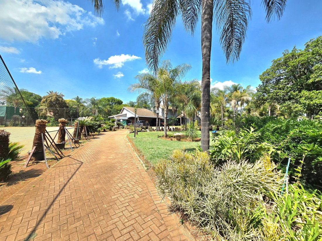 Estate in The Orchards, Gauteng, South Africa 1 - 16577057