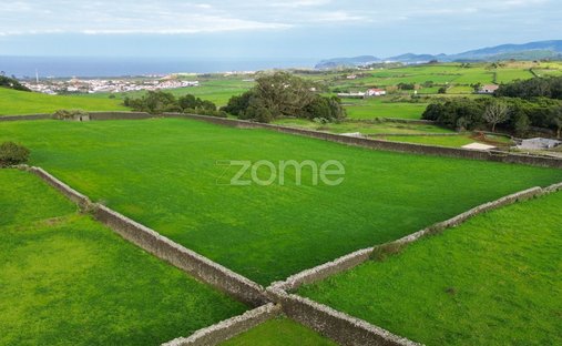Land in Pico da Pedra, Azores, Portugal 1