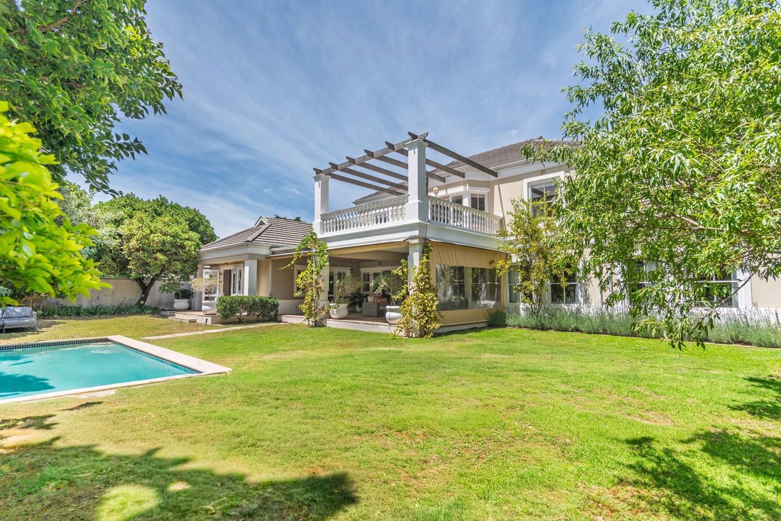 House in Constantia Heights, Cape Town, Western Cape 1 - 16917256