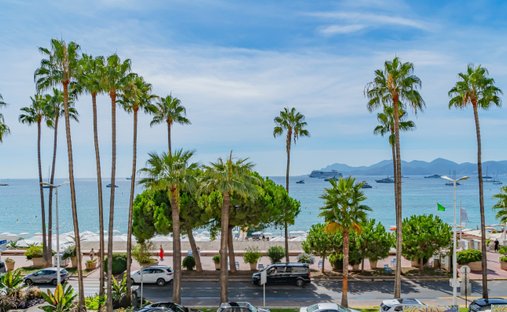 Apartment in Saint Nicolas, Cannes, France 1