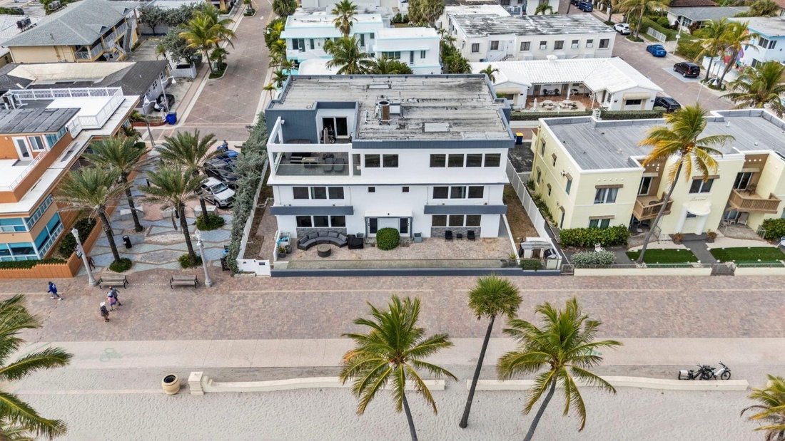 House in Hollywood, Florida, United States 2 - 16920402