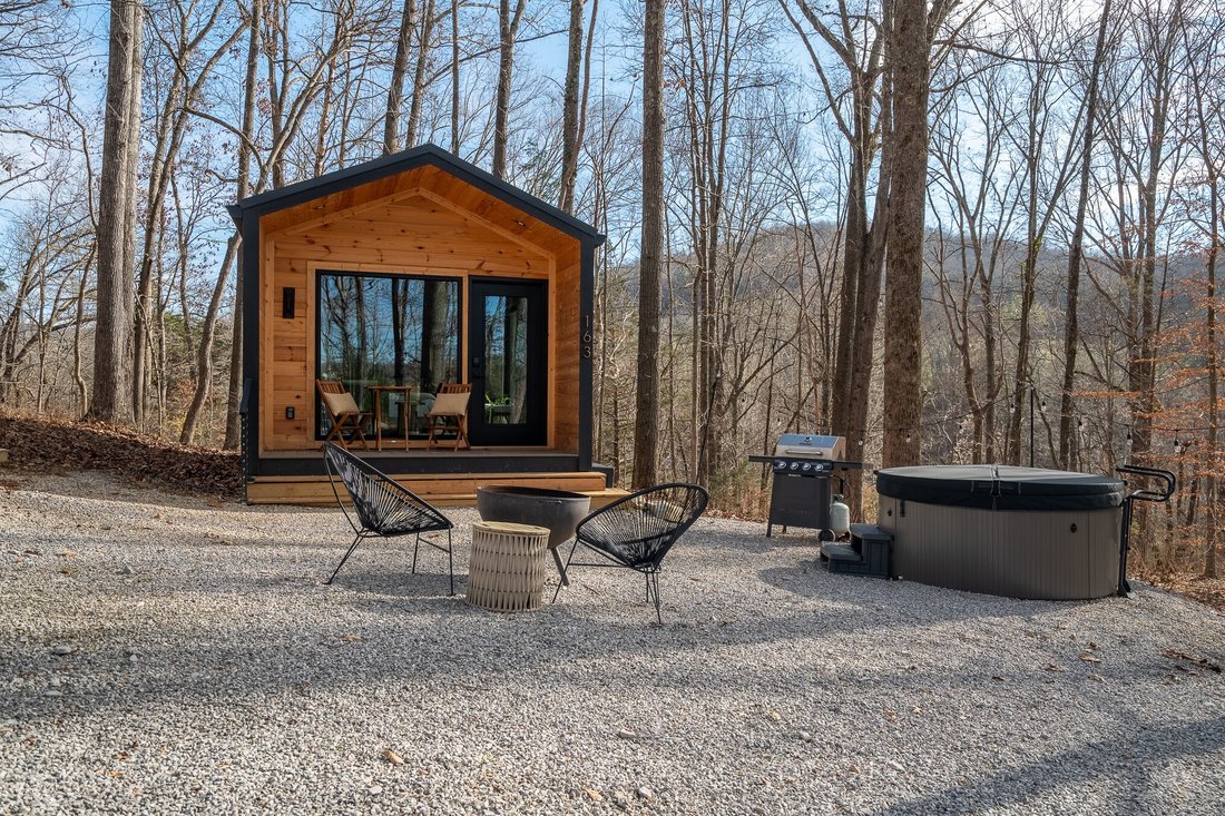 House in Sparta, Tennessee, United States 4 - 16920101