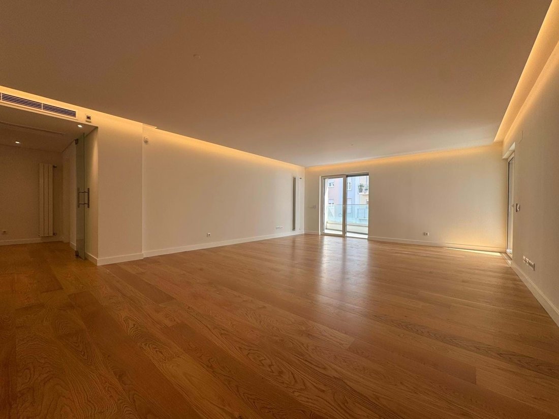 Apartment in Alges, Linda-a-Velha e Cruz Quebrada-Dafundo, Lisbon, Portugal 2 - 12281537