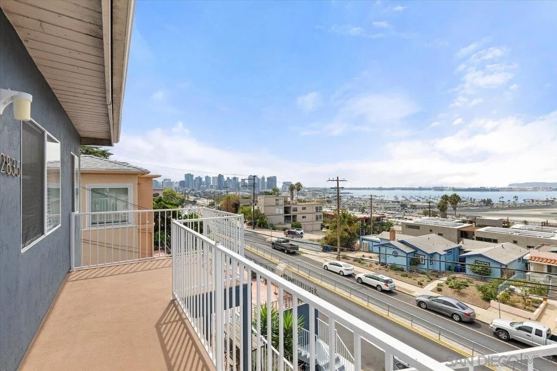San Diego, California, United States 3 - 16917154