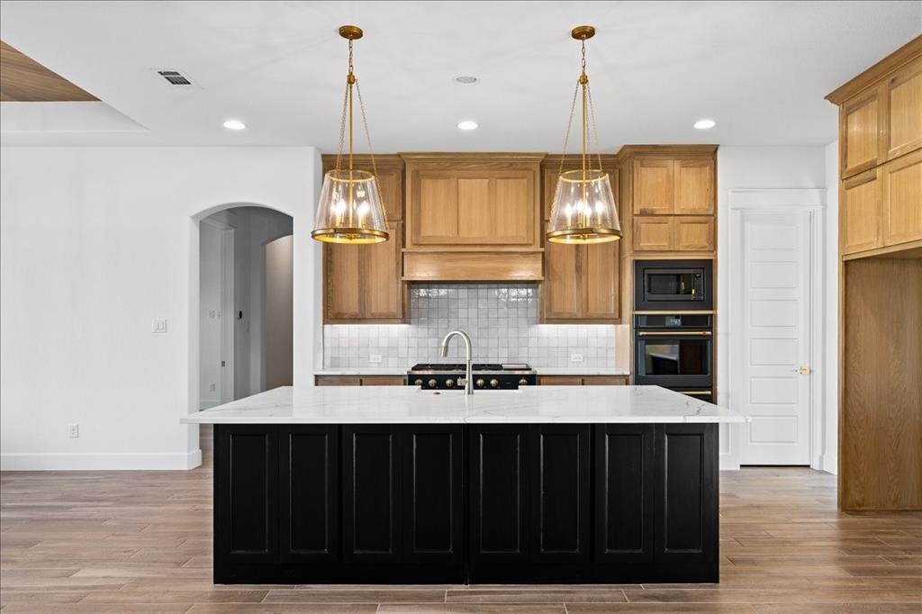 House in Lantana, Texas, United States 5 - 16916827