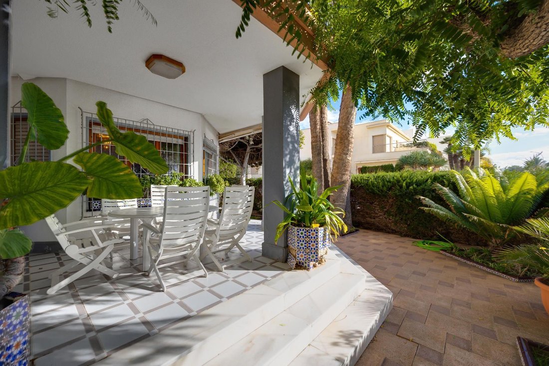 Villa in Santa Pola, Valencian Community, Spain 2 - 16919478