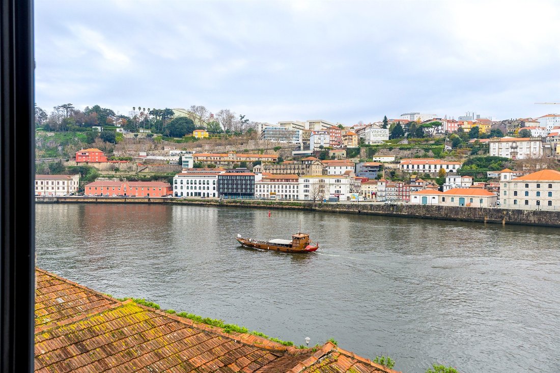House in Santa Marinha e Sao Pedro da Afurada, Porto District, Portugal 4 - 16919554