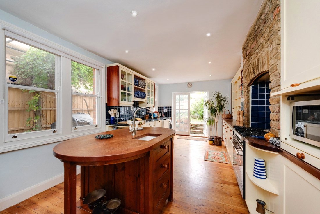 House in Childs Hill, Barnet, England 5 - 16917080