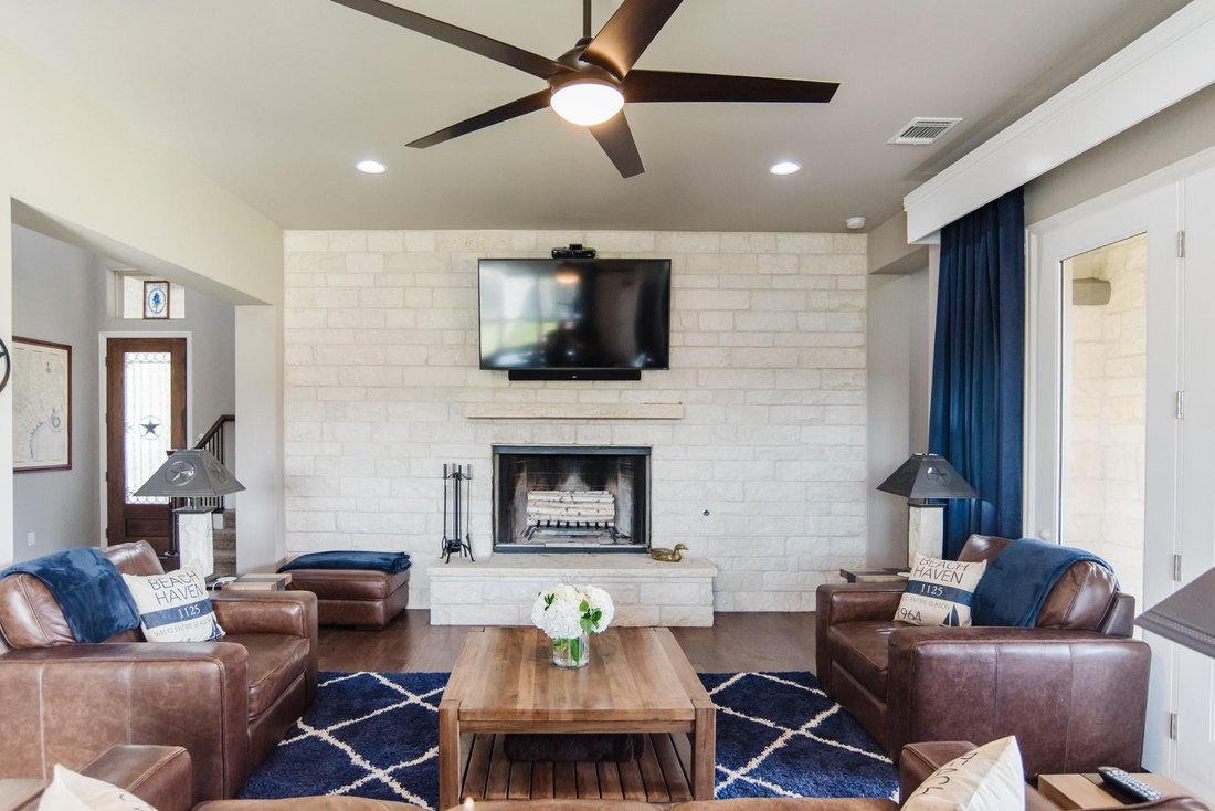 House in The Hills, Texas, United States 5 - 16917421